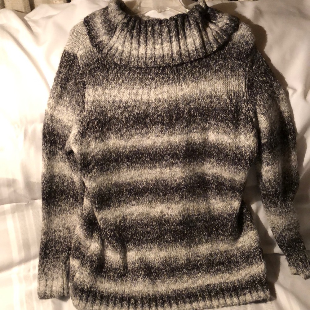 Women’s sweater